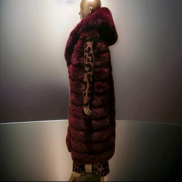 SOLD NWT Luxurious Burgandy Faux Fur Long Hooded Vest Sz M - Picture 10 of 16